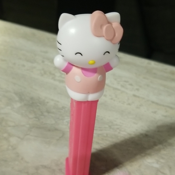 Hello Kitty Inspired Lot - Picture 10 of 10